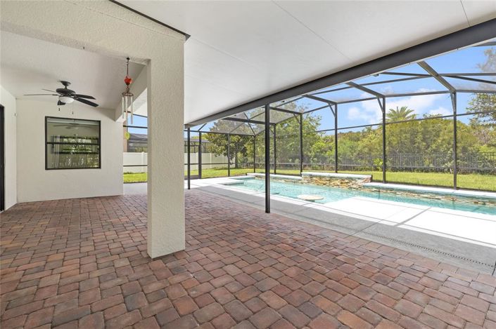 Image No.60-7 Bed House for sale