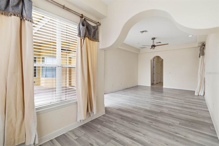 Image No.29-5 Bed House for sale