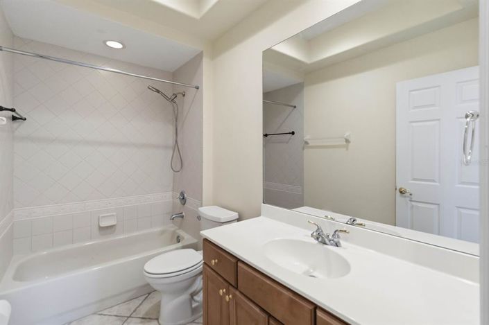 Image No.40-5 Bed House for sale