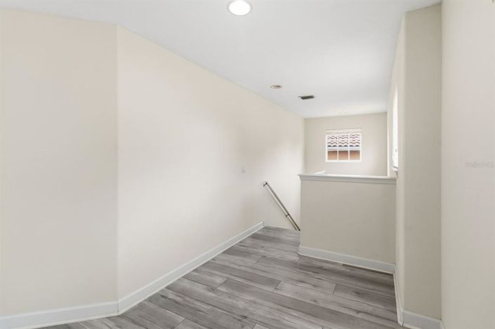 Image No.44-5 Bed House for sale