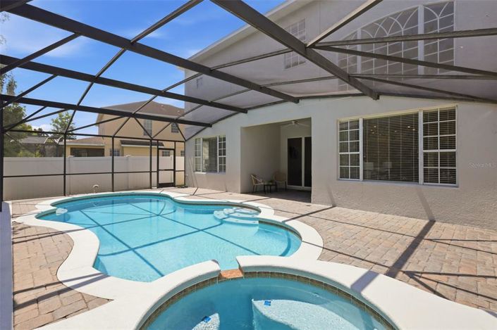 Image No.2-5 Bed House for sale