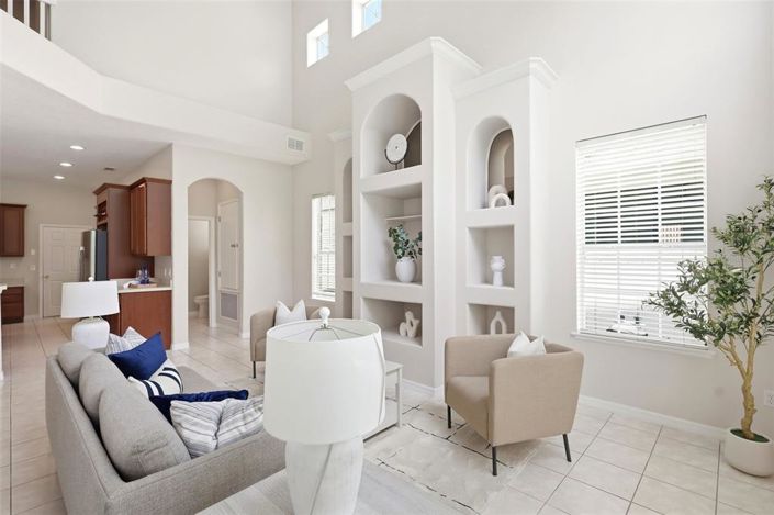 Image No.7-5 Bed House for sale