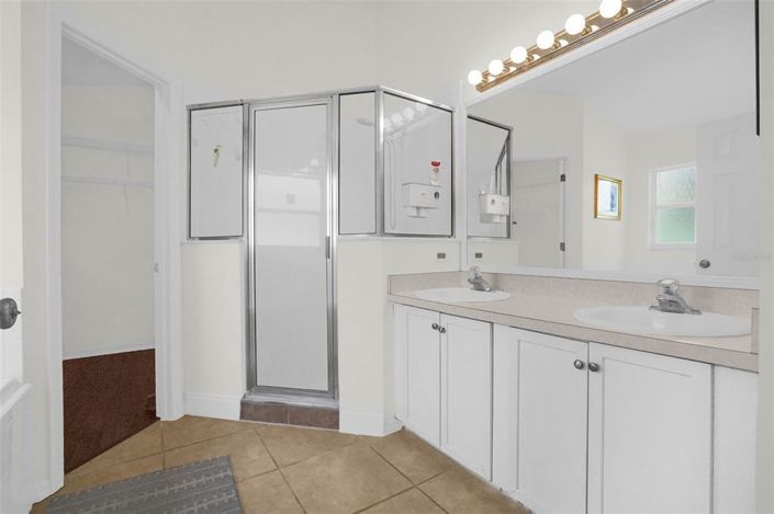 Image No.18-3 Bed House for sale
