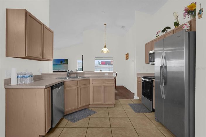 Image No.8-3 Bed House for sale
