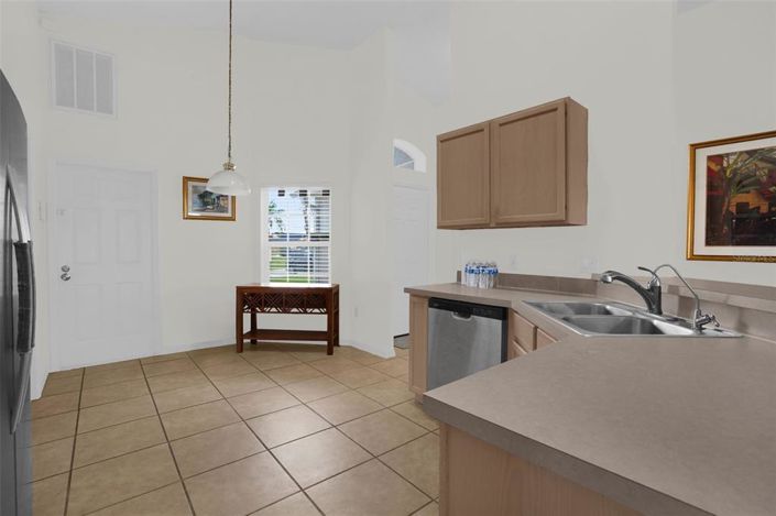 Image No.9-3 Bed House for sale