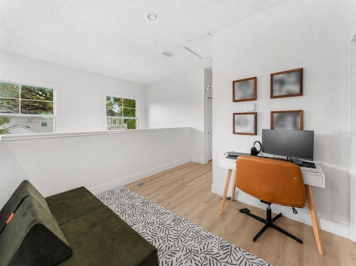 Image No.18-3 Bed House for sale