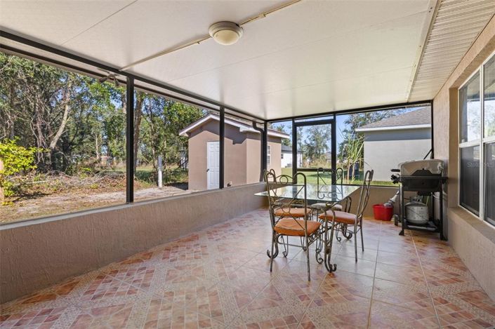 Image No.24-5 Bed House for sale