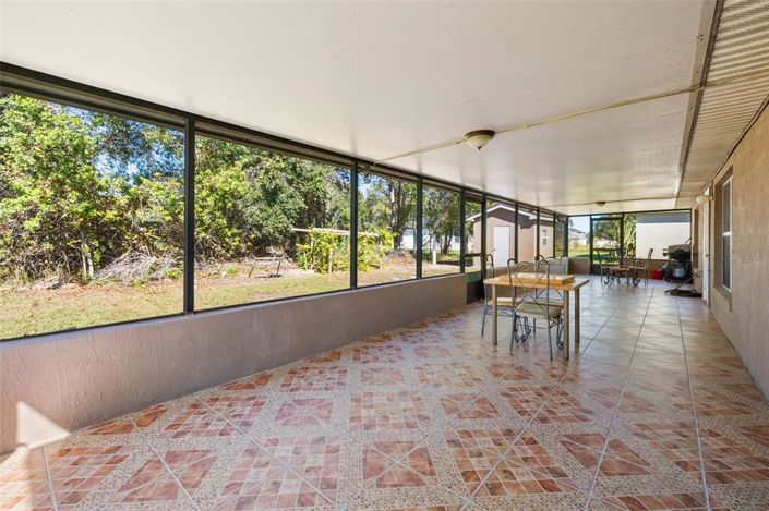 Image No.27-5 Bed House for sale
