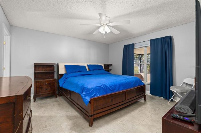 Image No.9-5 Bed House for sale