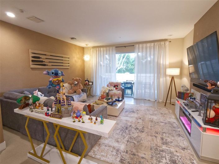 Image No.10-4 Bed Apartment for sale