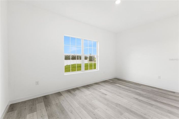 Image No.27-6 Bed Duplex for sale