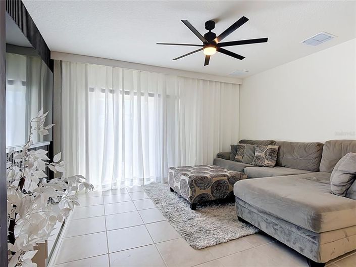 Image No.16-5 Bed House for sale