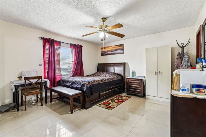 Image No.3-3 Bed House for sale