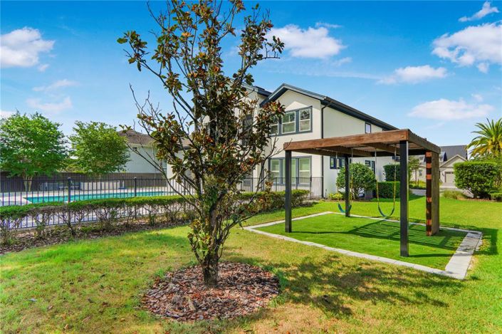 Image No.8-5 Bed House for sale