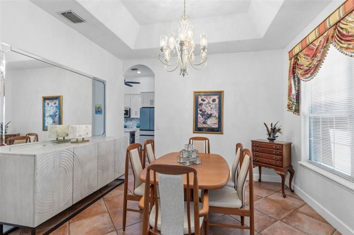 Image No.12-4 Bed House for sale