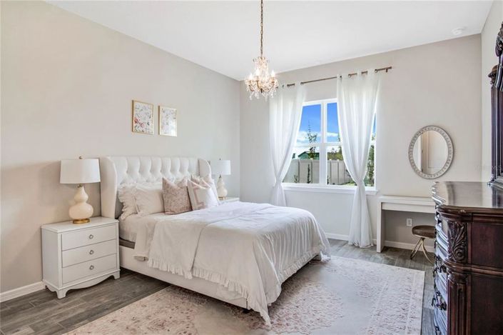 Image No.8-4 Bed House for sale