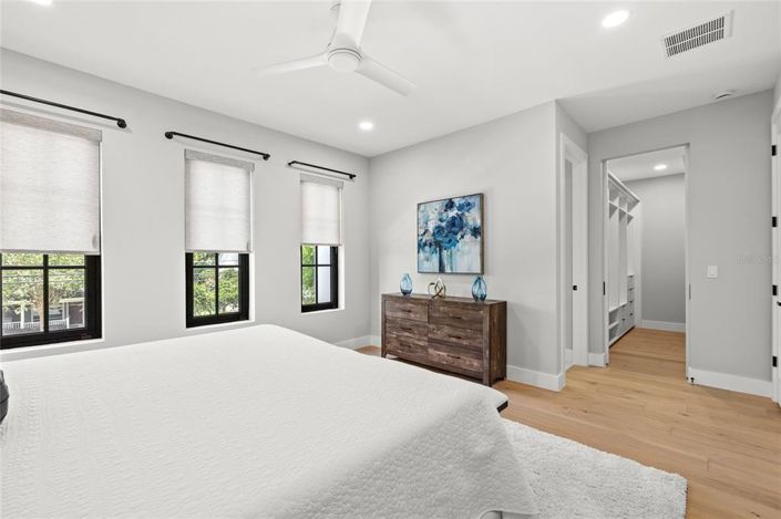 Image No.28-5 Bed House for sale