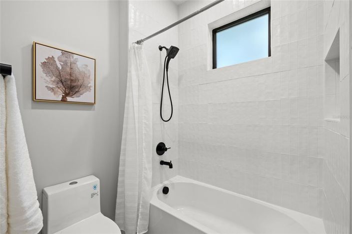 Image No.37-5 Bed House for sale
