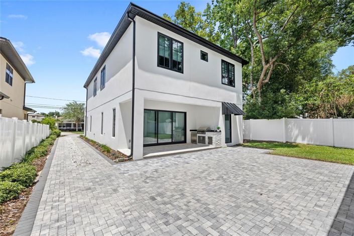 Image No.49-5 Bed House for sale