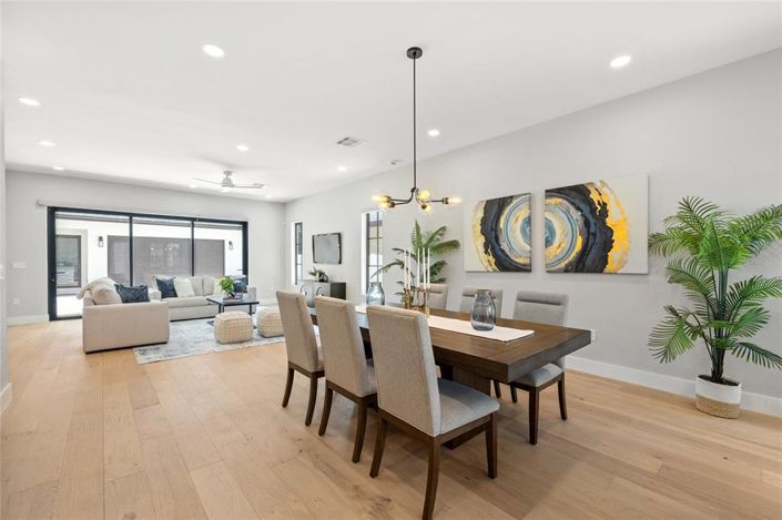 Image No.5-5 Bed House for sale
