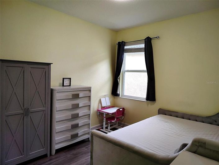 Image No.25-4 Bed House for sale