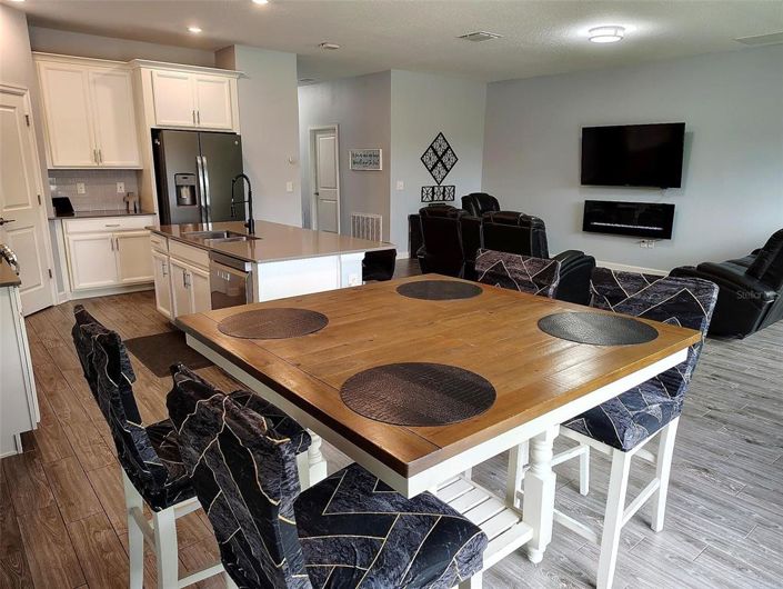 Image No.8-4 Bed House for sale