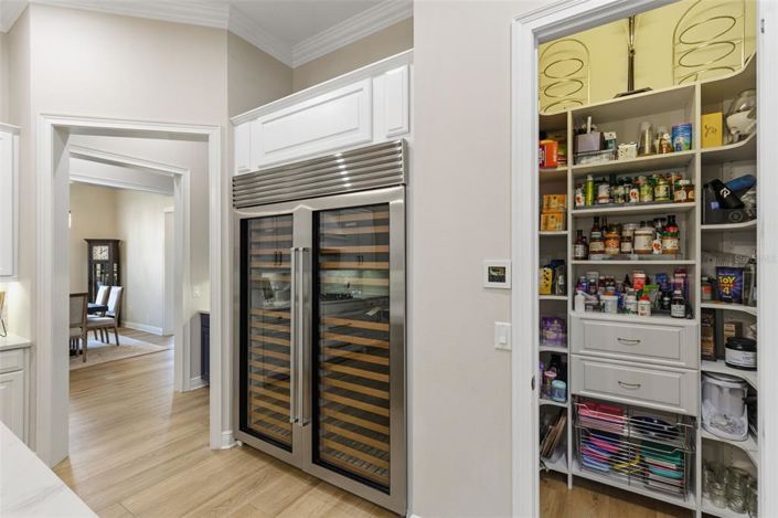 Image No.19-5 Bed House for sale
