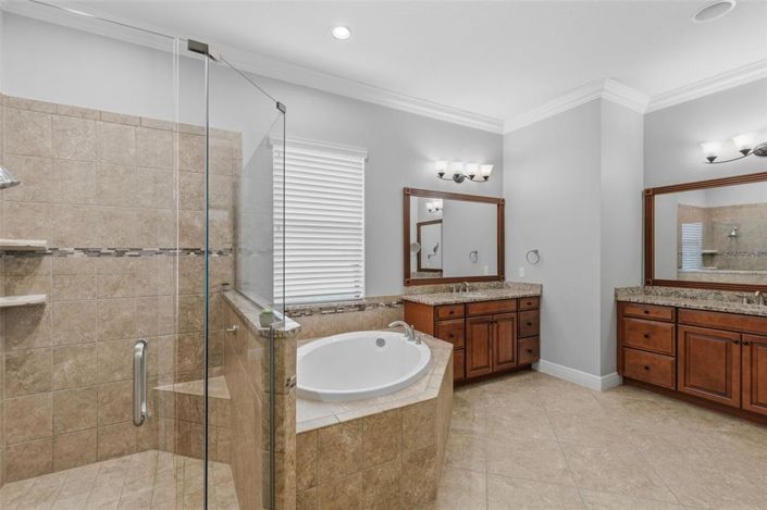 Image No.33-5 Bed House for sale