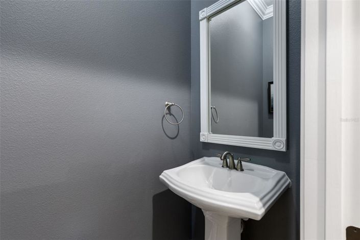 Image No.45-5 Bed House for sale