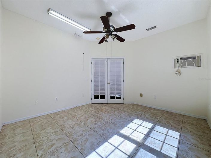 Image No.24-3 Bed House for sale
