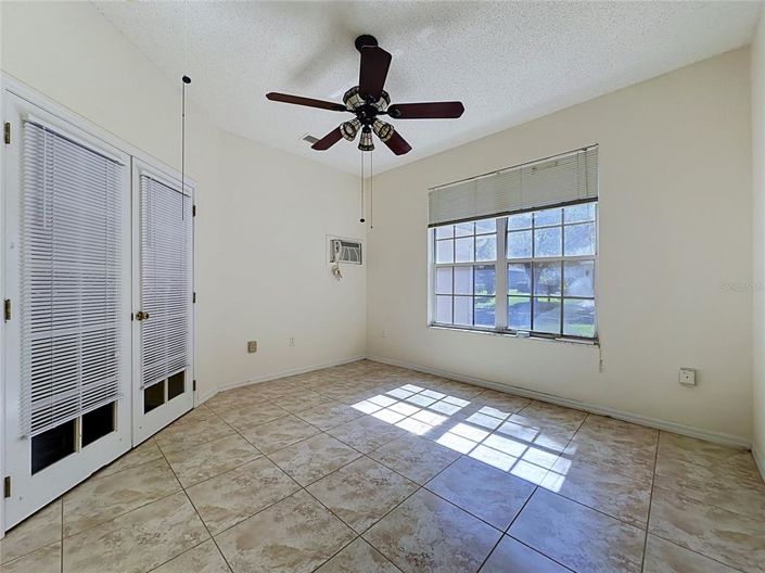 Image No.25-3 Bed House for sale