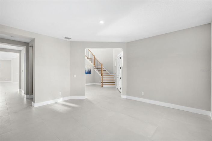 Image No.10-5 Bed House for sale