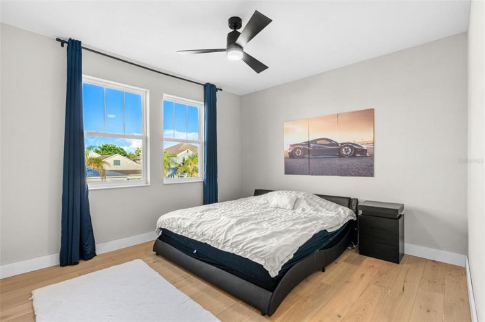 Image No.36-5 Bed House for sale