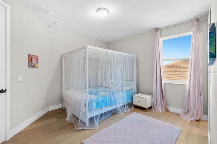 Image No.37-5 Bed House for sale