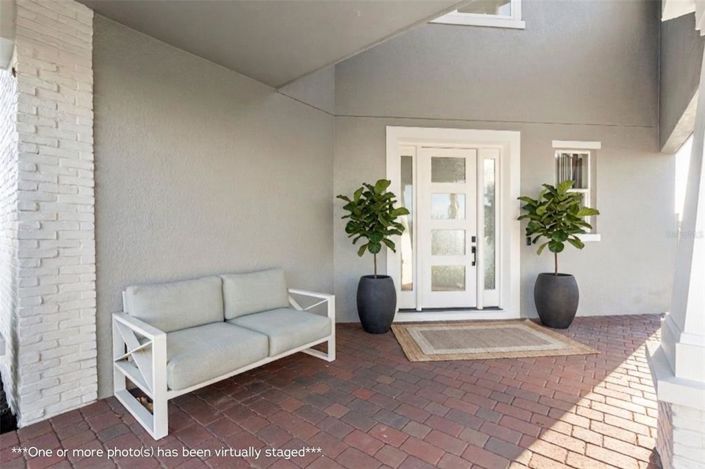 Image No.6-5 Bed House for sale