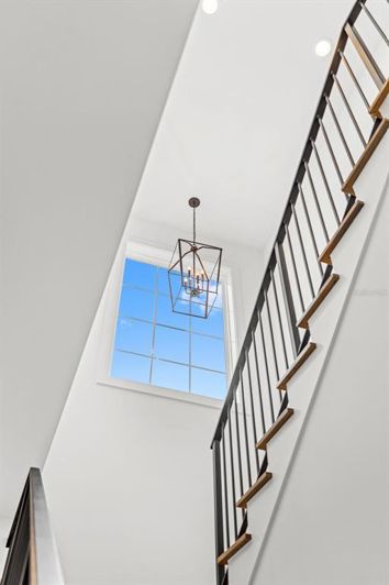 Image No.18-4 Bed House for sale