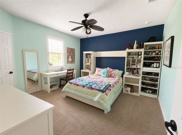 Image No.17-6 Bed House for sale