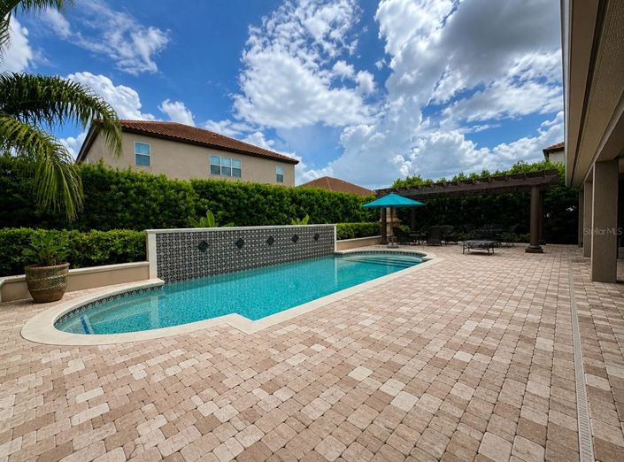 Image No.25-6 Bed House for sale