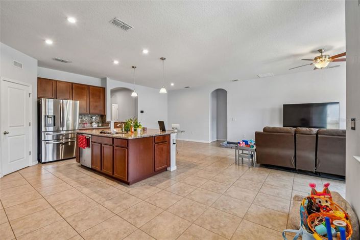 Image No.24-4 Bed House for sale