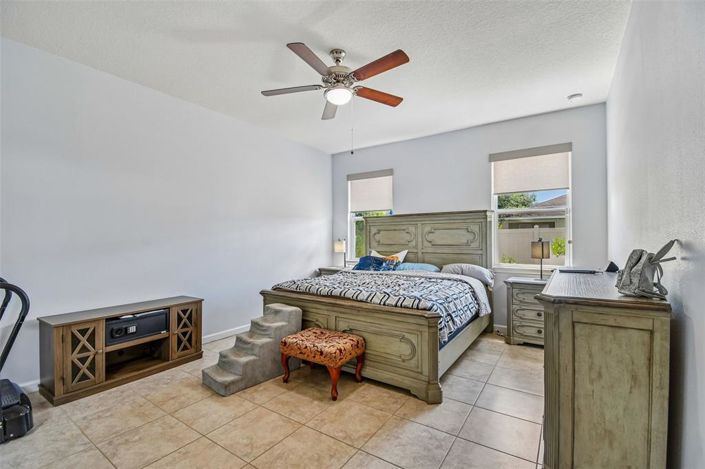 Image No.28-4 Bed House for sale