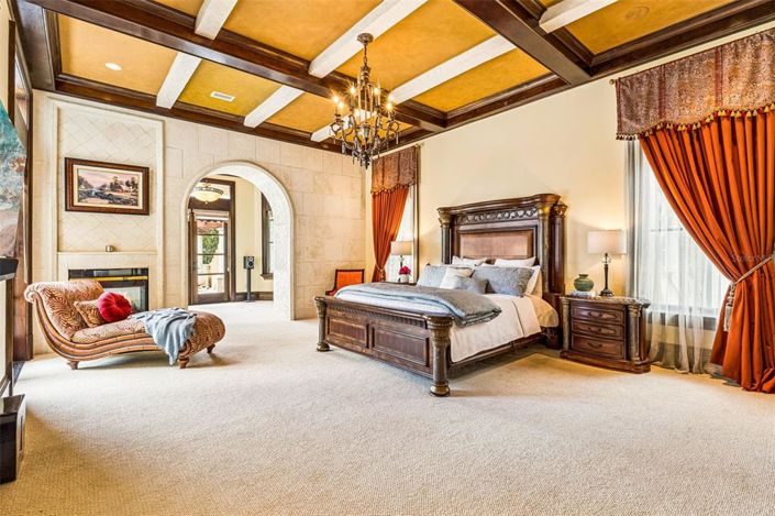 Image No.34-6 Bed House for sale