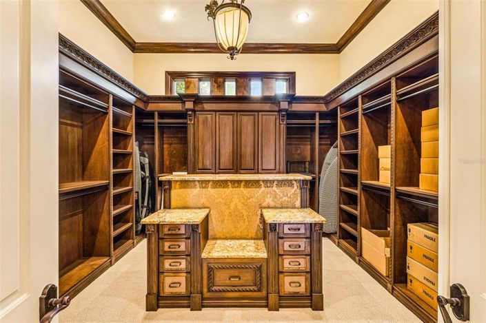 Image No.43-6 Bed House for sale