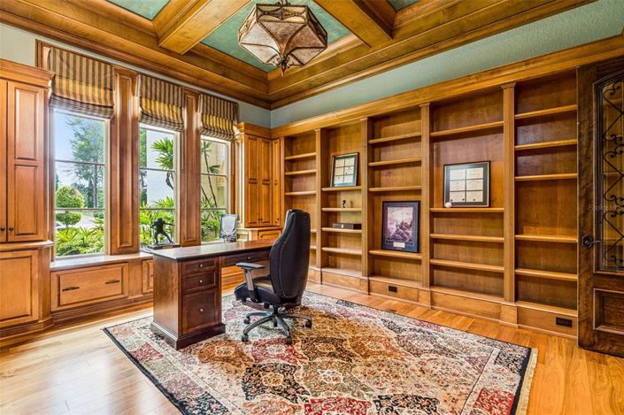Image No.44-6 Bed House for sale