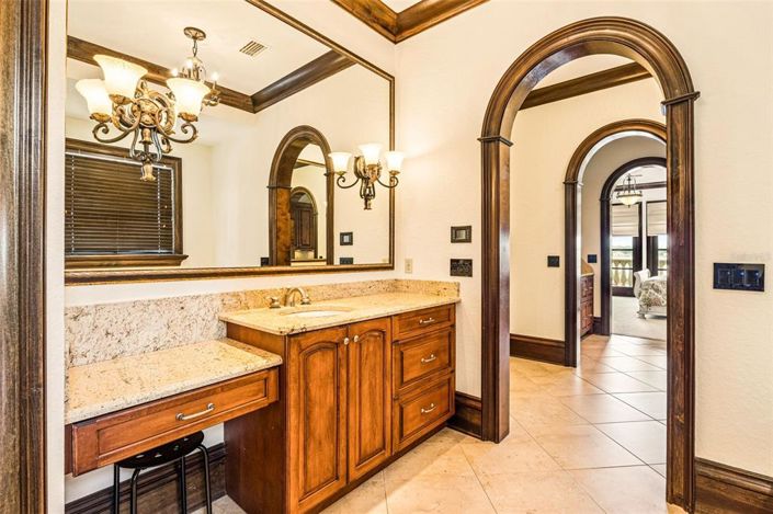 Image No.59-6 Bed House for sale