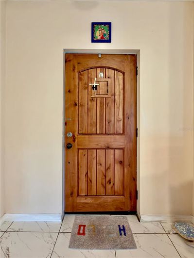 Image No.16-6 Bed House for sale