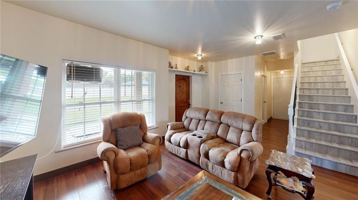Image No.2-6 Bed House for sale