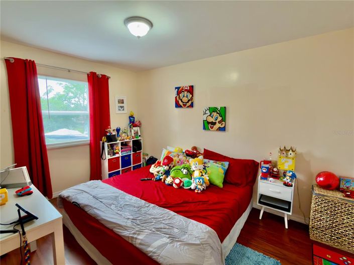Image No.24-6 Bed House for sale