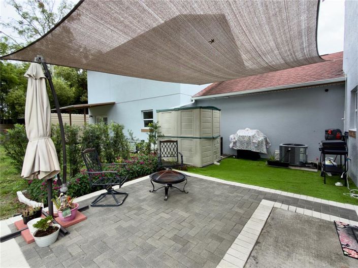 Image No.25-6 Bed House for sale