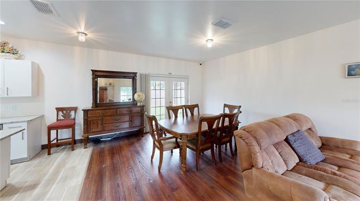 Image No.4-6 Bed House for sale