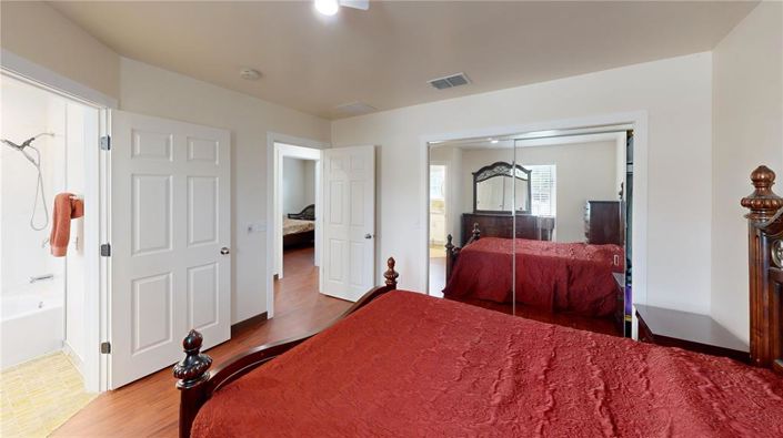 Image No.9-6 Bed House for sale